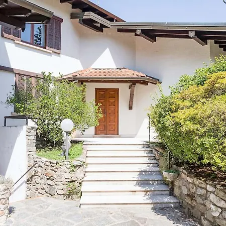 5 Bedroom By Lake Maggiore * Meina