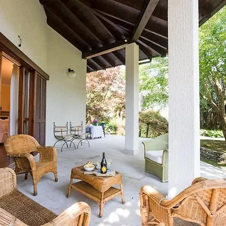 5 Bedroom By Lake Maggiore * Meina