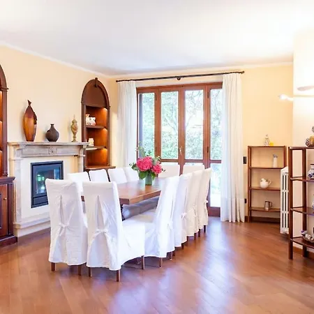 5 Bedroom By Lake Maggiore Ferienhaus Meina