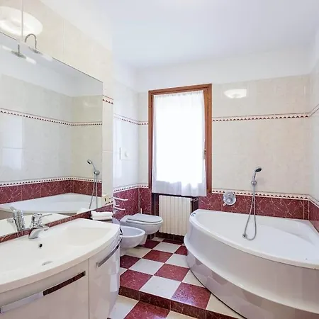 5 Bedroom By Lake Maggiore