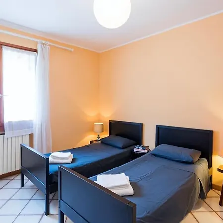 Ferienhaus 5 Bedroom By Lake Maggiore Meina